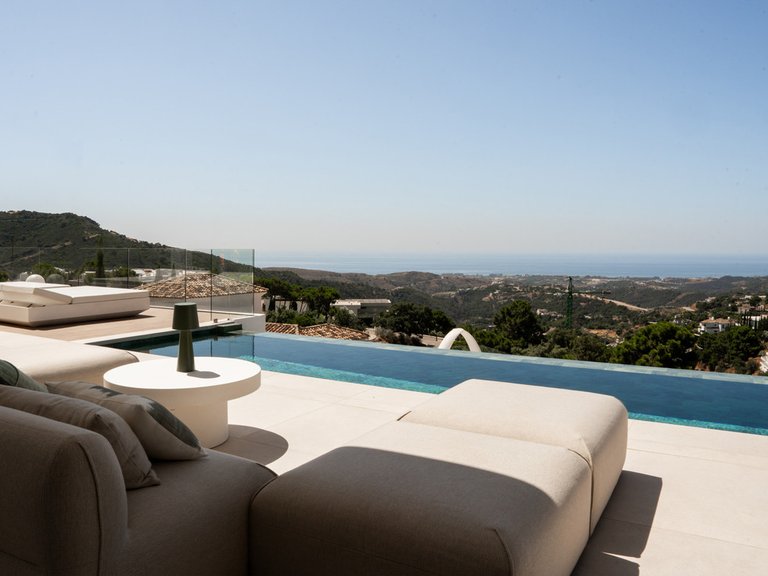 Villa for Sale in Benahavís, Malaga 42