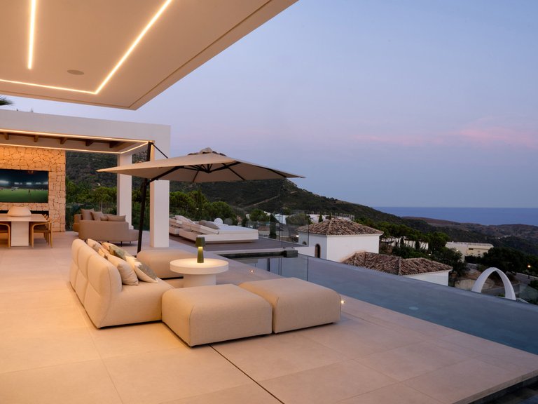Villa for Sale in Benahavís, Malaga 52
