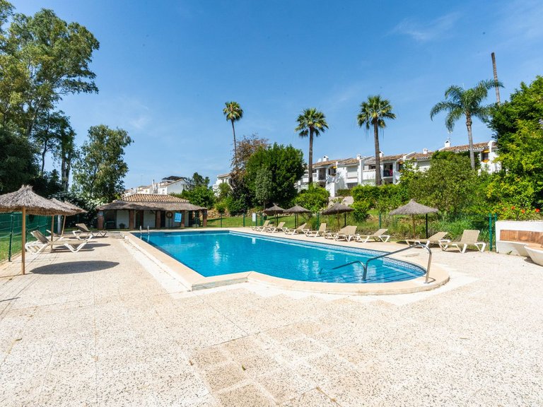 Apartment for Sale in Atalaya, Malaga 12