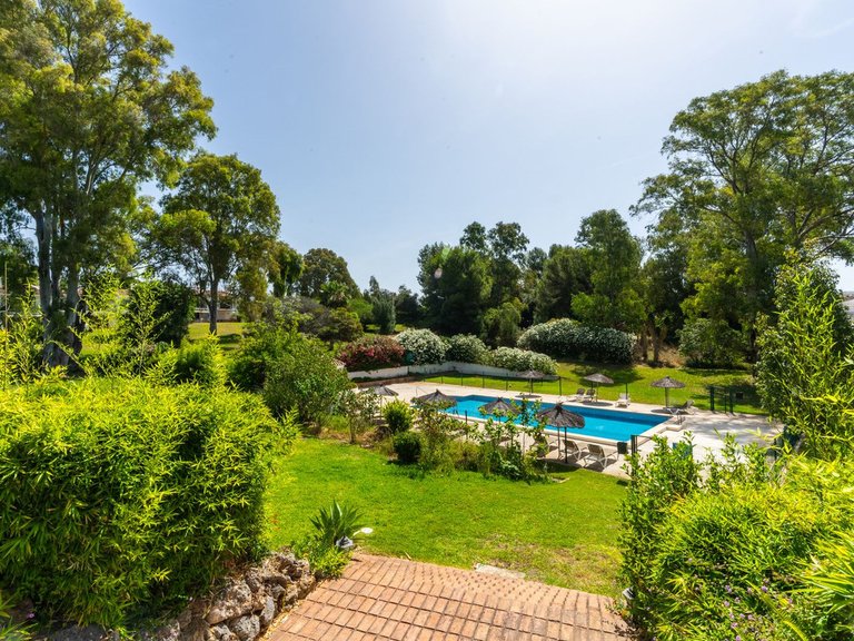 Apartment for Sale in Atalaya, Malaga 18