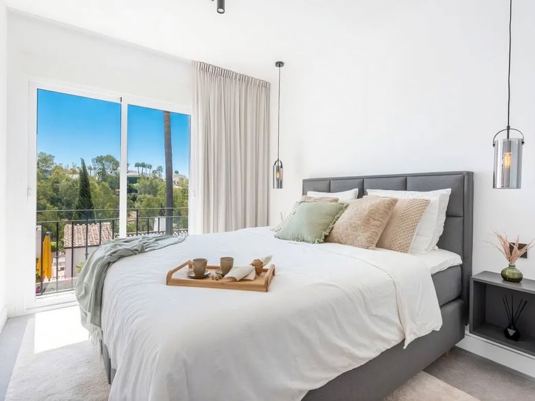 Apartment for Sale in Benahavís, Malaga 11