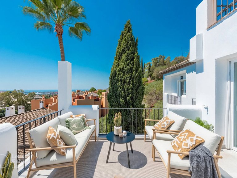 Apartment for Sale in Benahavís, Malaga 17