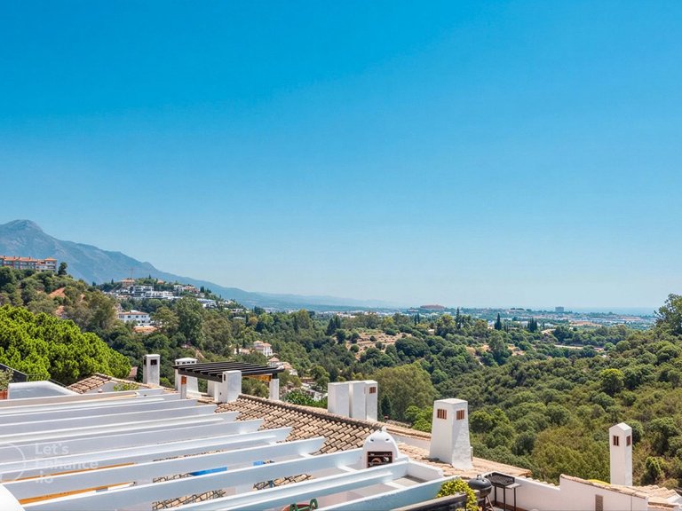 Apartment for Sale in Benahavís, Malaga 2