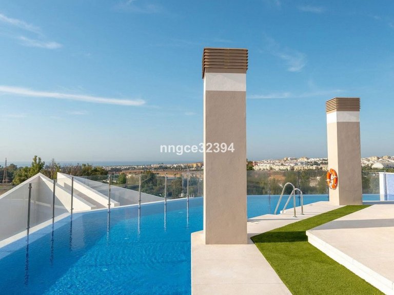 Apartment for Sale in Nueva Andalucía, Malaga 14