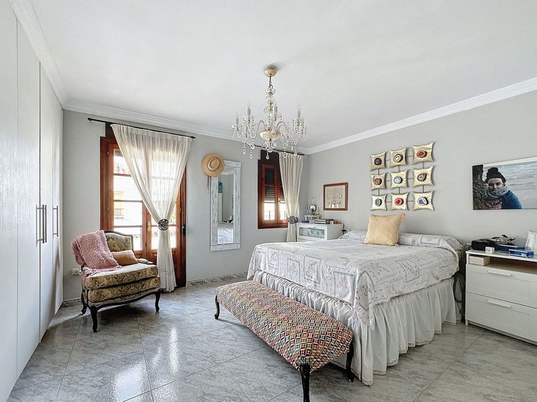 Villa for Sale in Estepona, Malaga 30