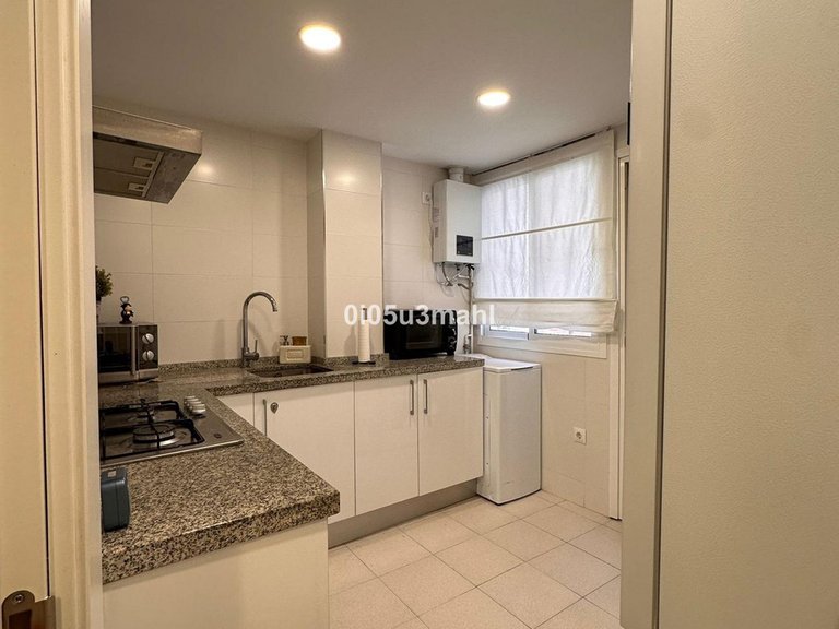 Apartment for Sale in Victoria Eugenia, Malaga 2