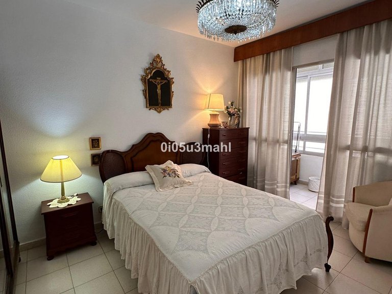Apartment for Sale in Victoria Eugenia, Malaga 8