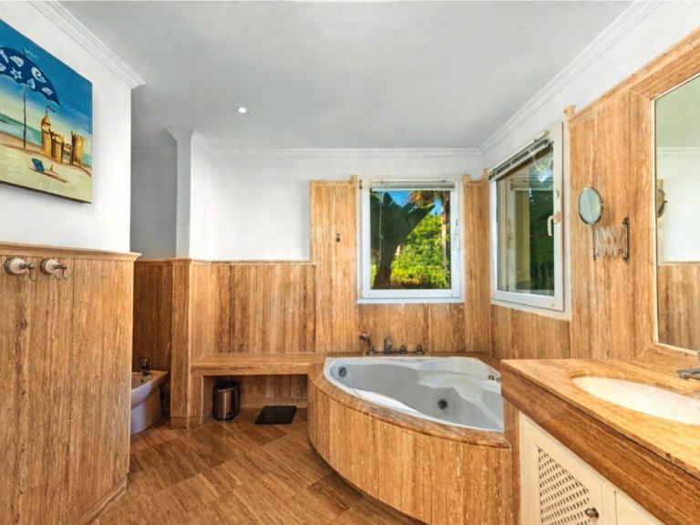 Apartment for Sale in Casares Playa, Malaga 11