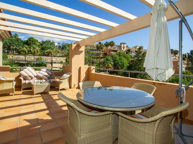 Apartment for Sale in La Mairena, Malaga 2