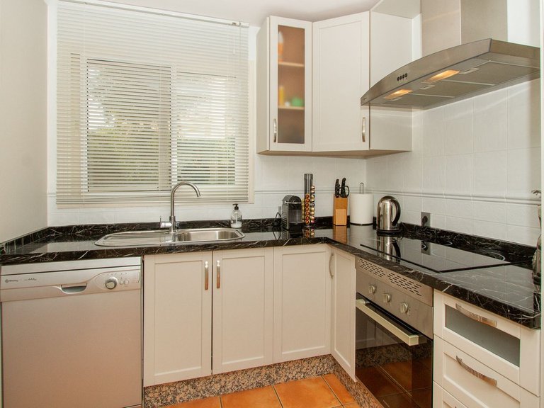 Apartment for Sale in La Mairena, Malaga 5