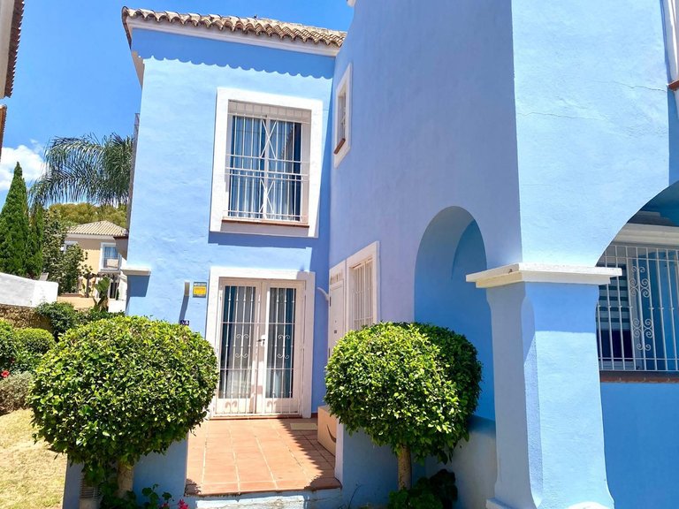 Town House for Sale in Nueva Andalucía, Malaga 1