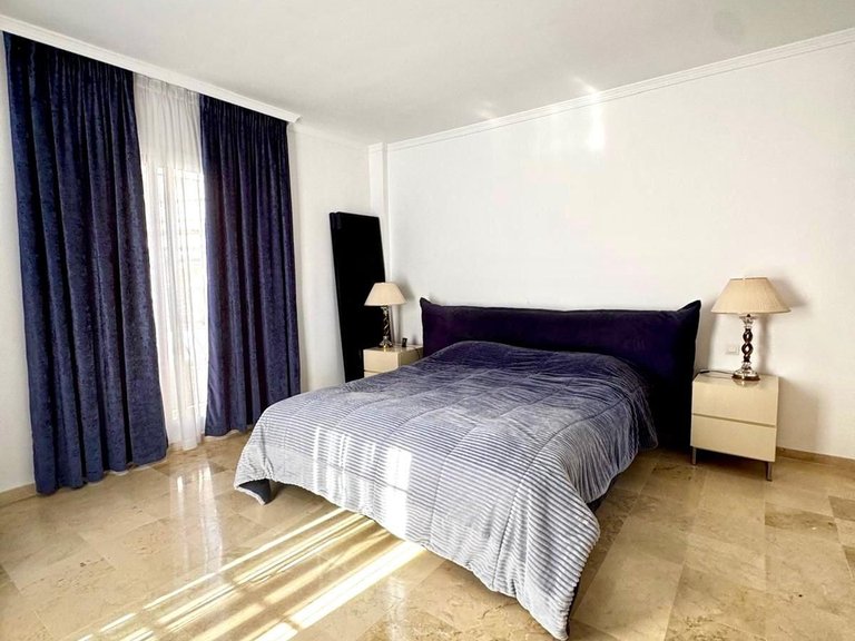 Town House for Sale in Nueva Andalucía, Malaga 11