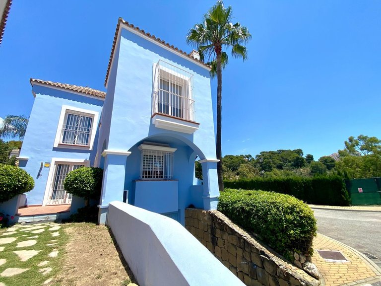 Town House for Sale in Nueva Andalucía, Malaga 14
