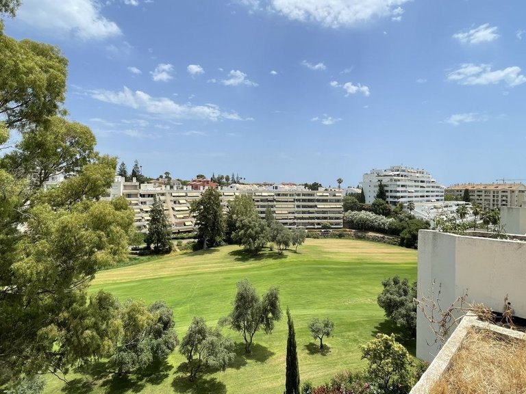 Apartment for Sale in Guadalmina Alta, Malaga 1