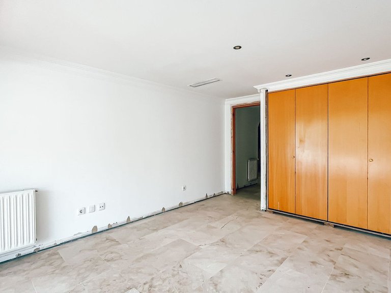 Apartment for Sale in Guadalmina Alta, Malaga 16