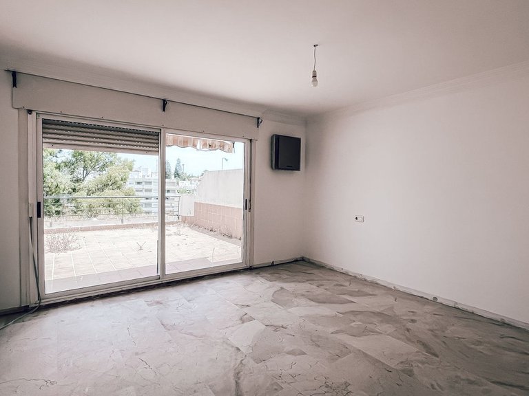 Apartment for Sale in Guadalmina Alta, Malaga 5