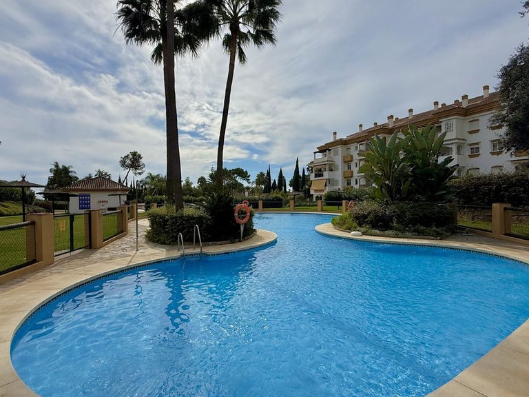 Apartment for Sale in The Golden Mile, Malaga 22