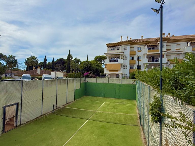 Apartment for Sale in The Golden Mile, Malaga 24