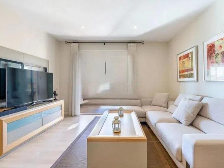 Apartment for Sale in Arroyo De La Miel, Malaga 3