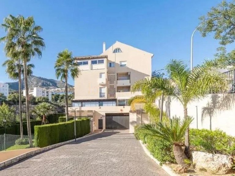 Apartment for Sale in Arroyo De La Miel, Malaga 7