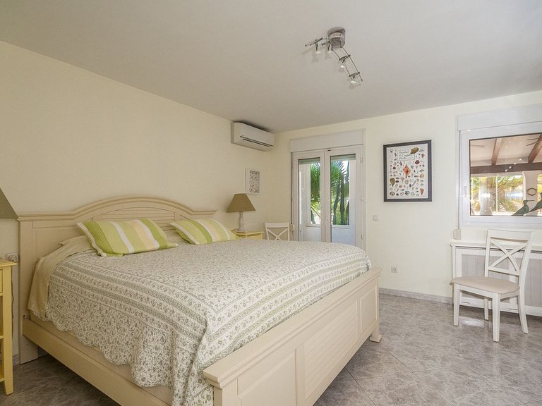 Villa for Sale in Marbesa, Malaga 15
