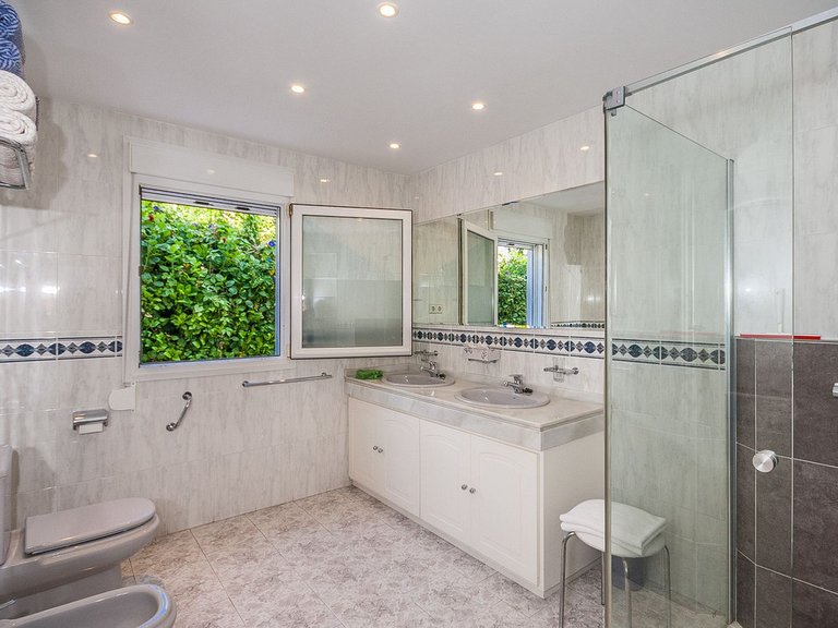 Villa for Sale in Marbesa, Malaga 16