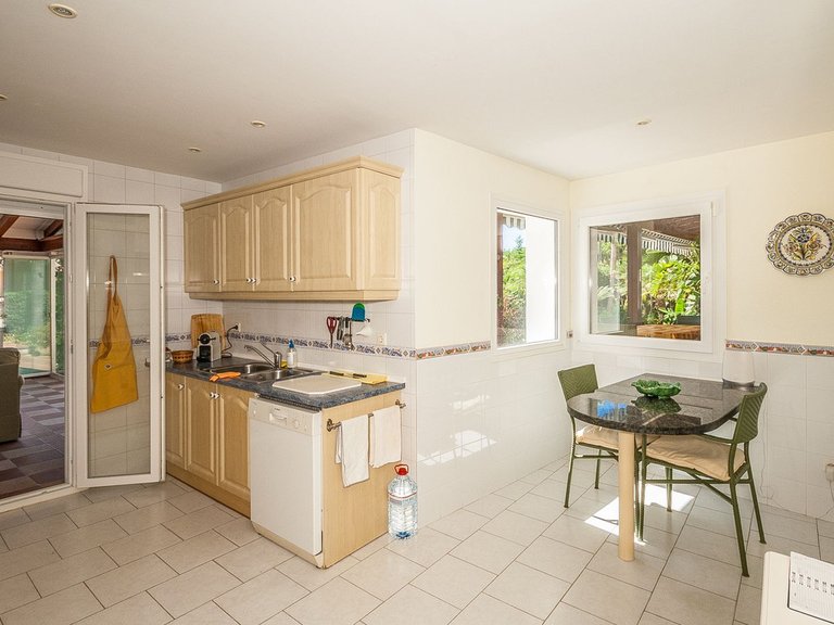 Villa for Sale in Marbesa, Malaga 18