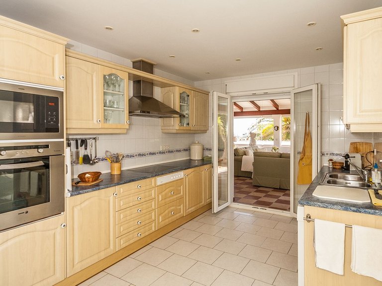 Villa for Sale in Marbesa, Malaga 19