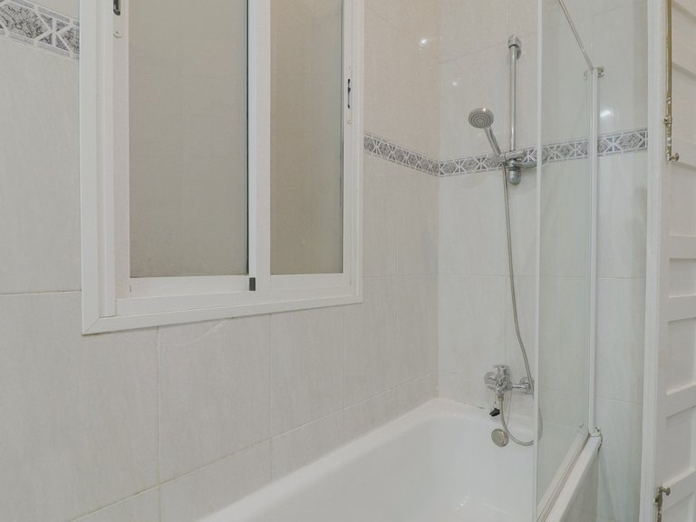 Apartment for Sale in Málaga, Malaga 12