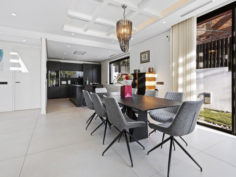 Villa for Sale in San Pedro De Alcántara, Malaga 11