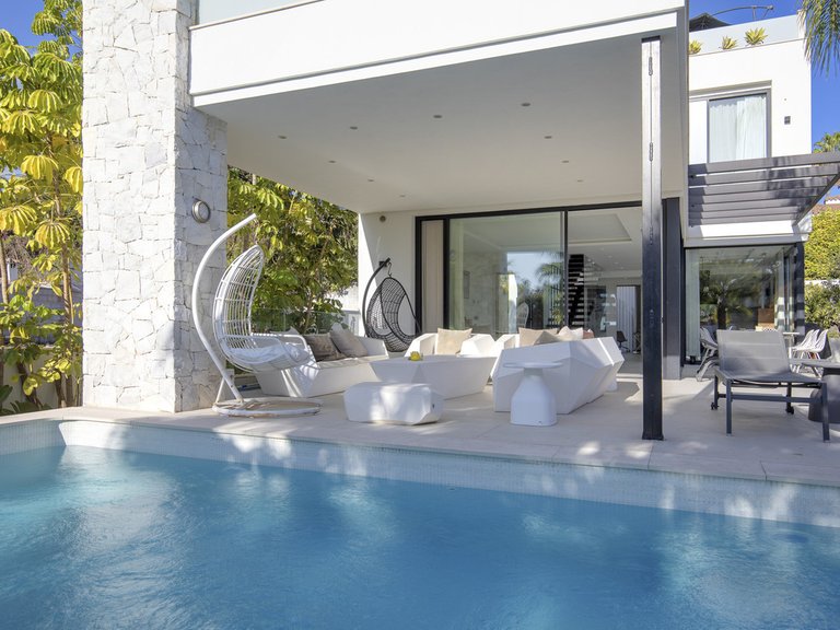 Villa for Sale in San Pedro De Alcántara, Malaga 31