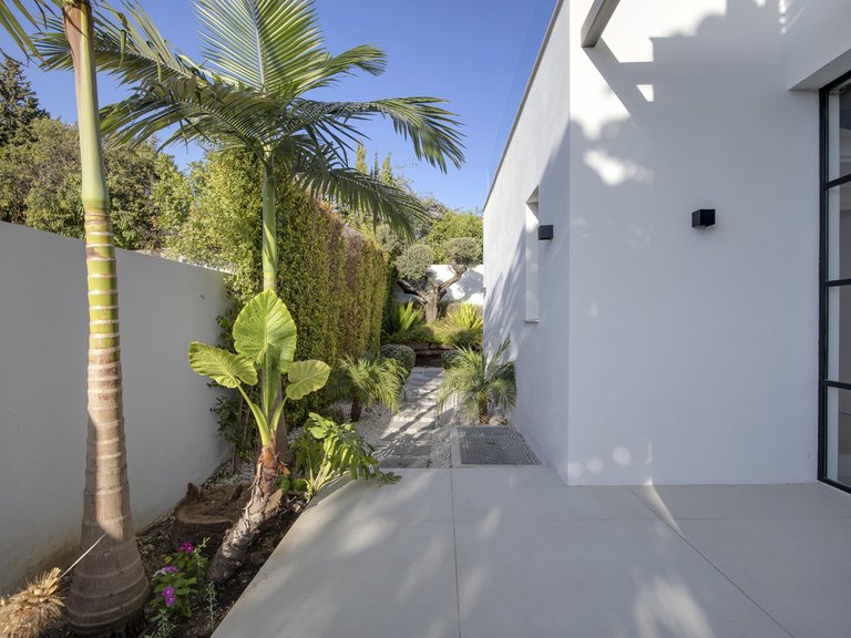 Villa for Sale in San Pedro De Alcántara, Malaga 40