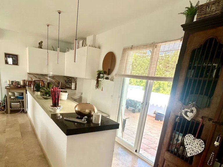 Apartment for Sale in Calahonda, Malaga 6