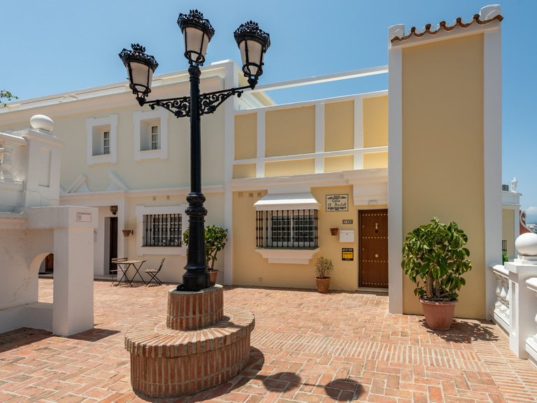Villa for Sale in Nueva Andalucía, Malaga 15