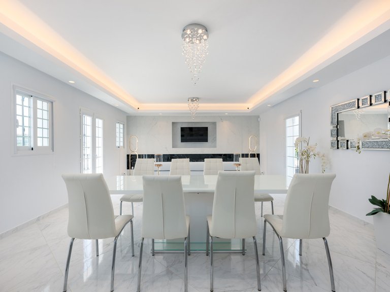 Villa for Sale in Nueva Andalucía, Malaga 5