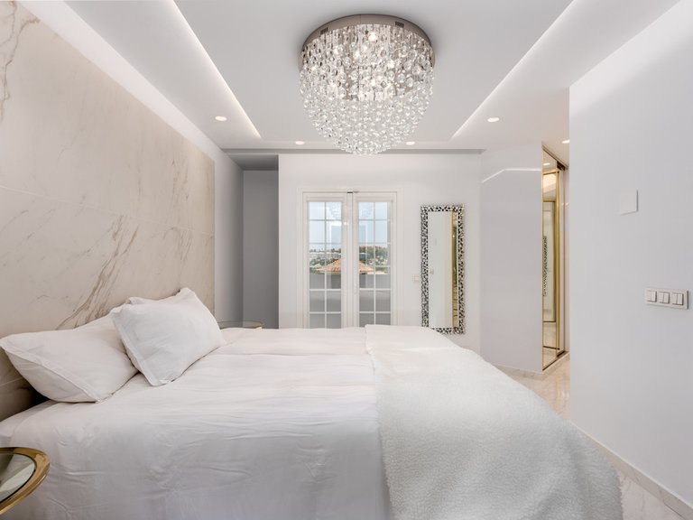 Villa for Sale in Nueva Andalucía, Malaga 8