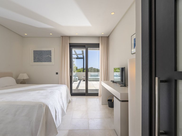 Villa for Sale in Sotogrande, Cadiz 15