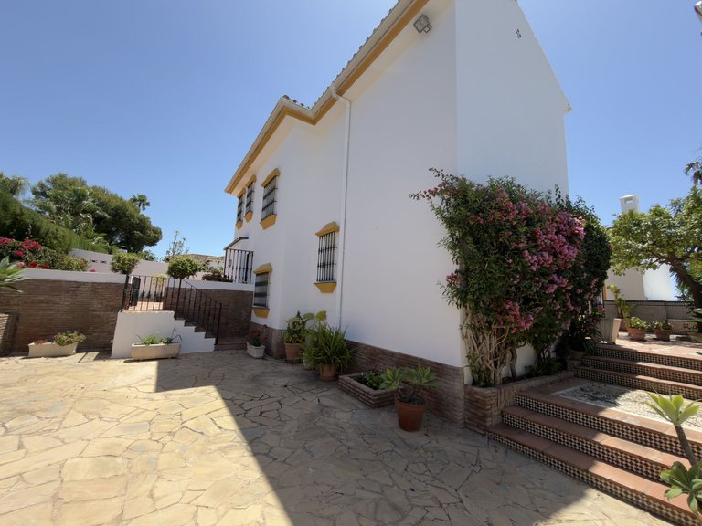 Villa for Sale in San Pedro De Alcántara, Malaga 11