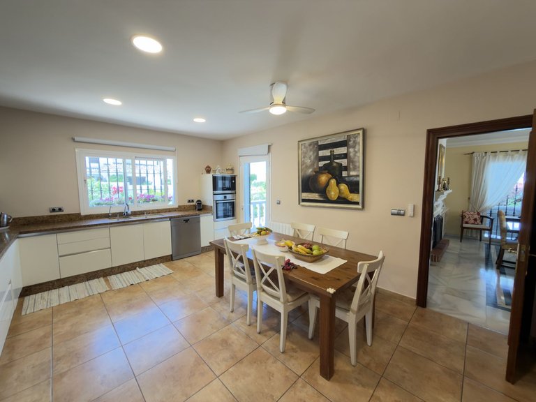 Villa for Sale in San Pedro De Alcántara, Malaga 21