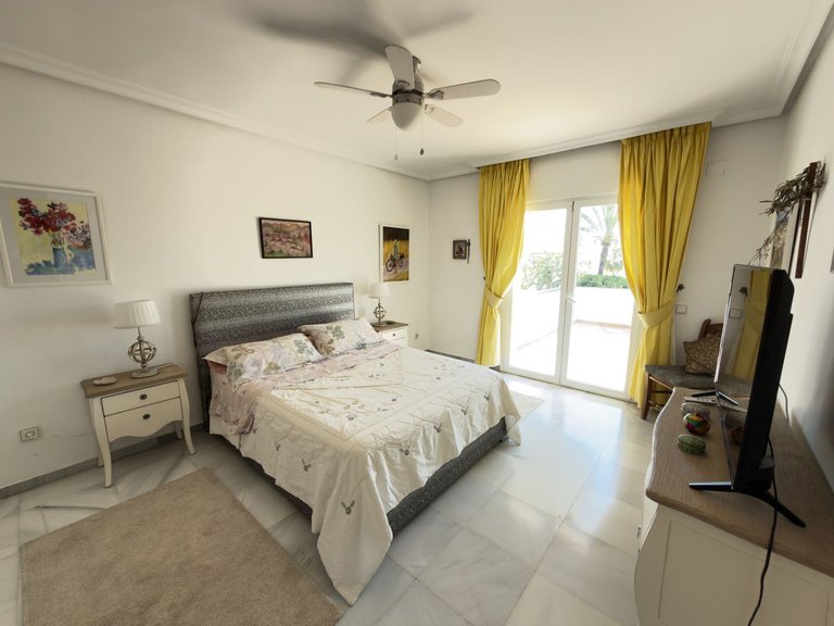 Villa for Sale in San Pedro De Alcántara, Malaga 24