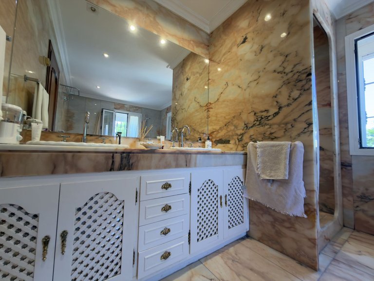 Villa for Sale in San Pedro De Alcántara, Malaga 33