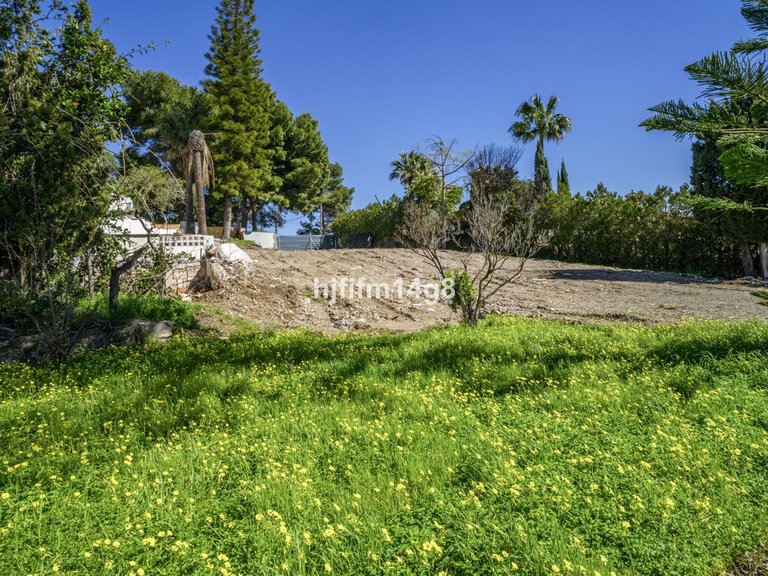 Plot for Sale in Nueva Andalucía, Malaga 11