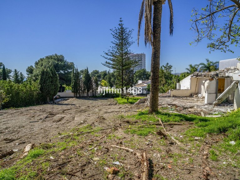 Plot for Sale in Nueva Andalucía, Malaga 13