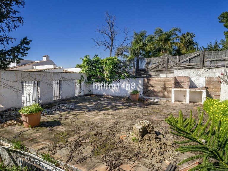 Plot for Sale in Nueva Andalucía, Malaga 15