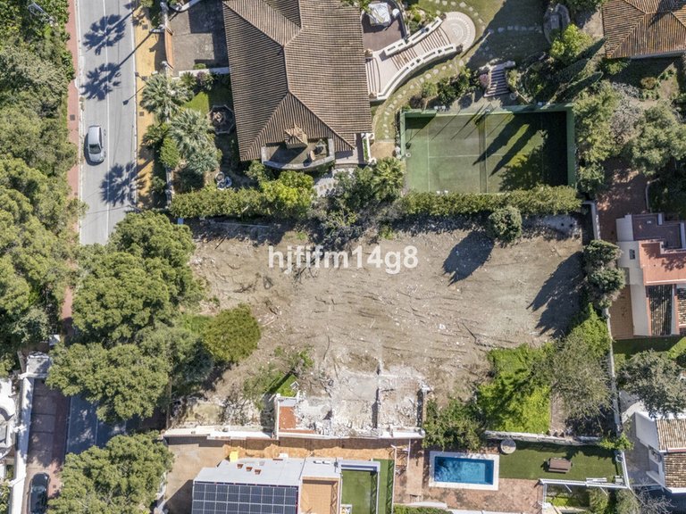 Plot for Sale in Nueva Andalucía, Malaga 3