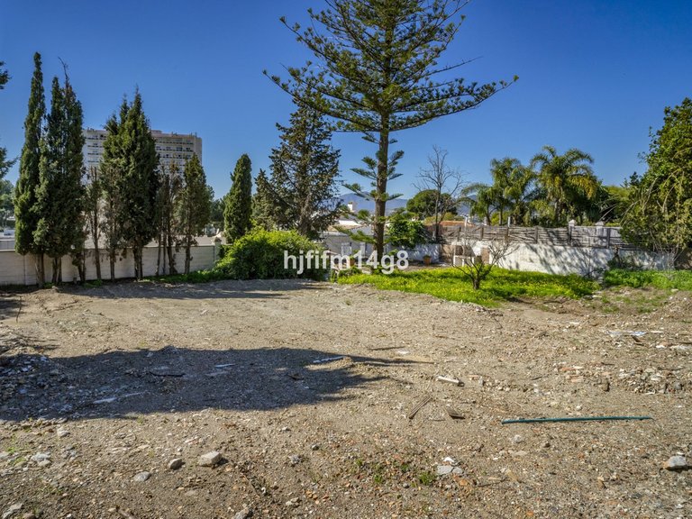 Plot for Sale in Nueva Andalucía, Malaga 8