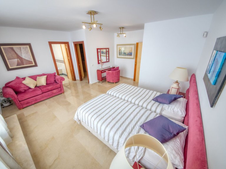 Villa for Sale in Costa del Sol, Benalmadena, Malaga 17