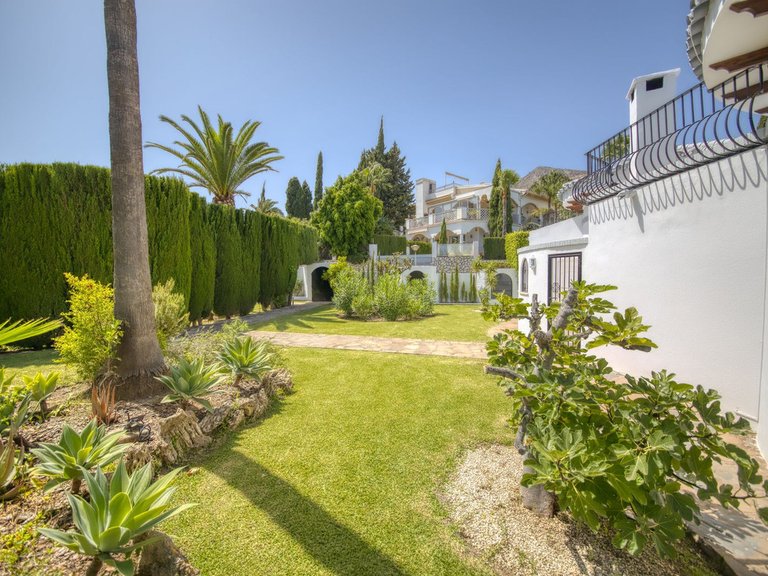 Villa for Sale in Costa del Sol, Benalmadena, Malaga 25