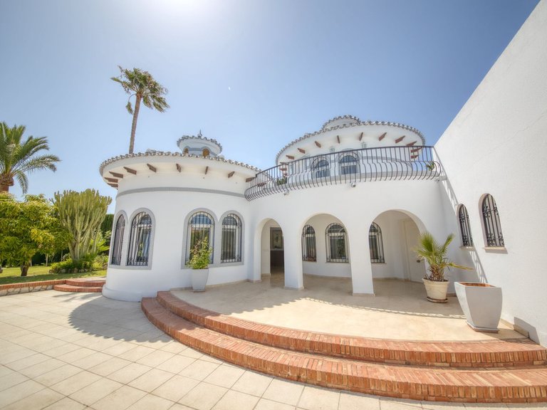 Villa for Sale in Costa del Sol, Benalmadena, Malaga 41