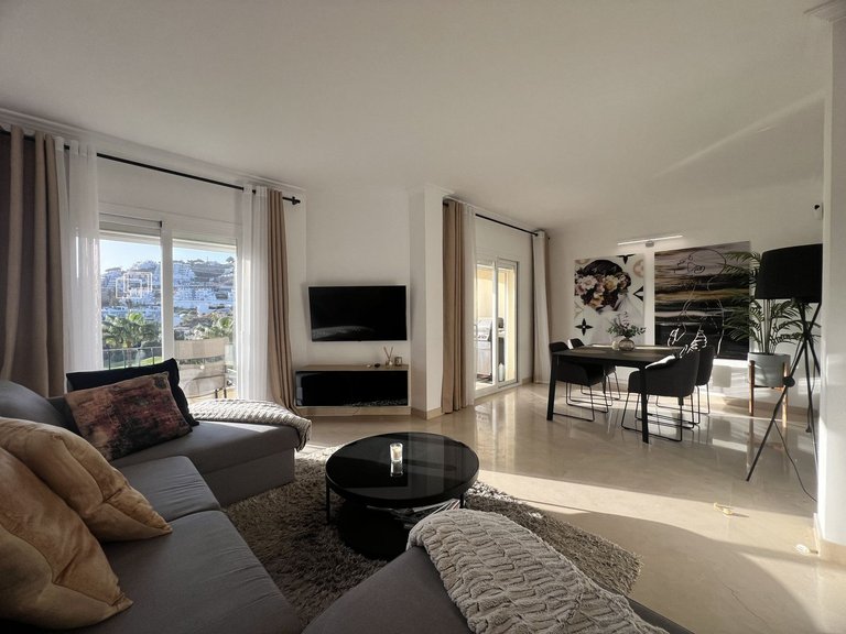 Apartment for Sale in La Quinta, Malaga 2